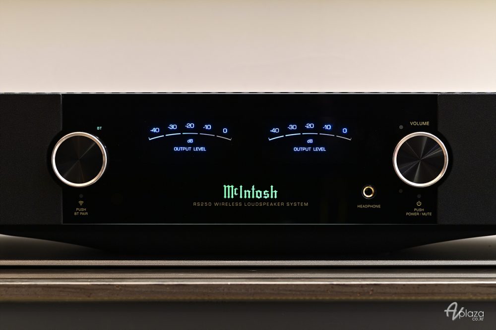 매킨토시(McIntosh) 올인원 무선 스피커 시스템 RS250 입고 및 전시 – AV 플라자
